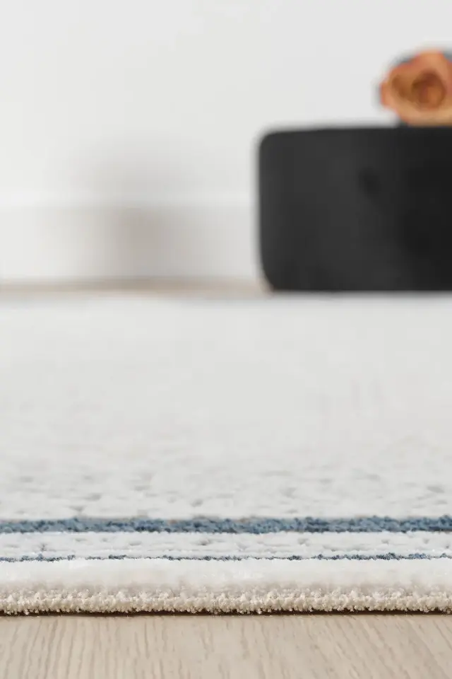 Seyran Halı Ahlat 7051 Mavi Akrilik Çerçeveli Dokuma Taban Saçaklı Modern Şık Halı