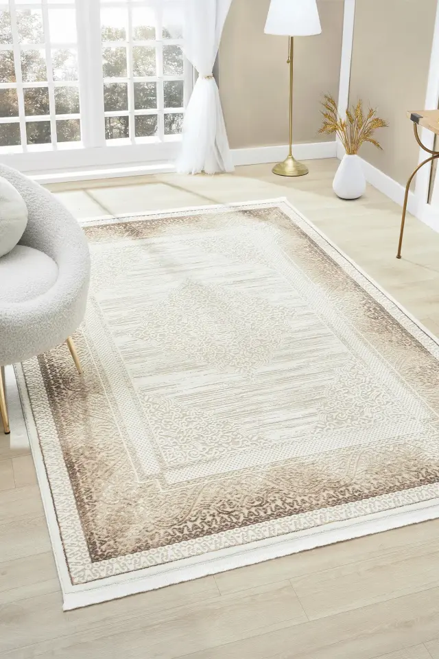 Seyran Halı Asya 525 Vizon Akrilik Çerçeveli Dokuma Taban Saçaklı Klasik Şık Halı