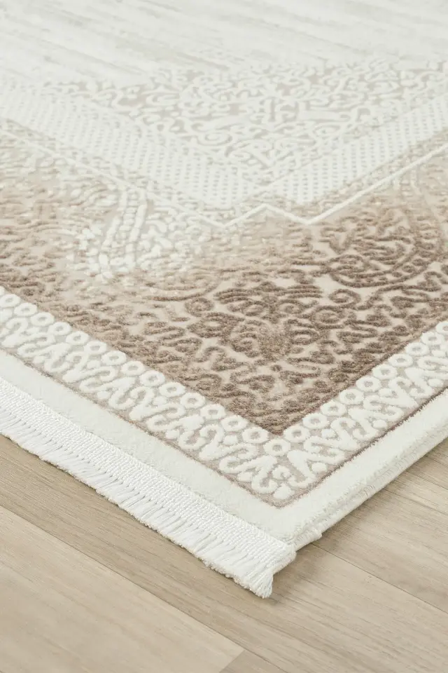 Seyran Halı Asya 525 Vizon Akrilik Çerçeveli Dokuma Taban Saçaklı Klasik Şık Halı