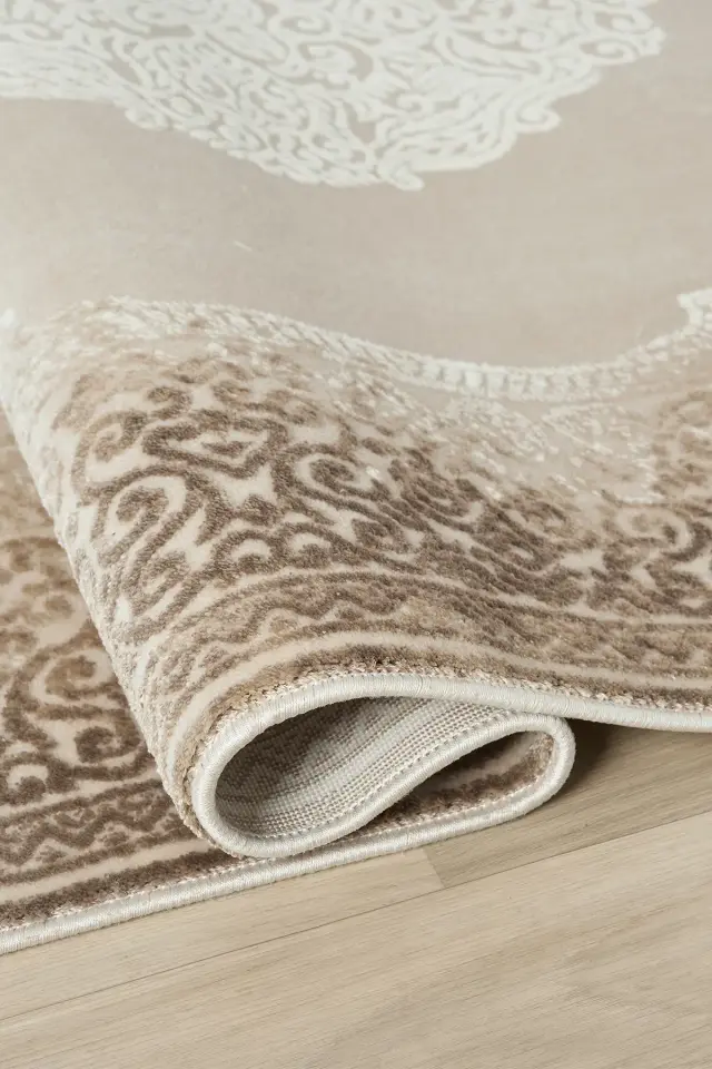 Seyran Halı Asya 524 Vizon Akrilik Çerçeveli Dokuma Taban Saçaklı Klasik Şık Halı