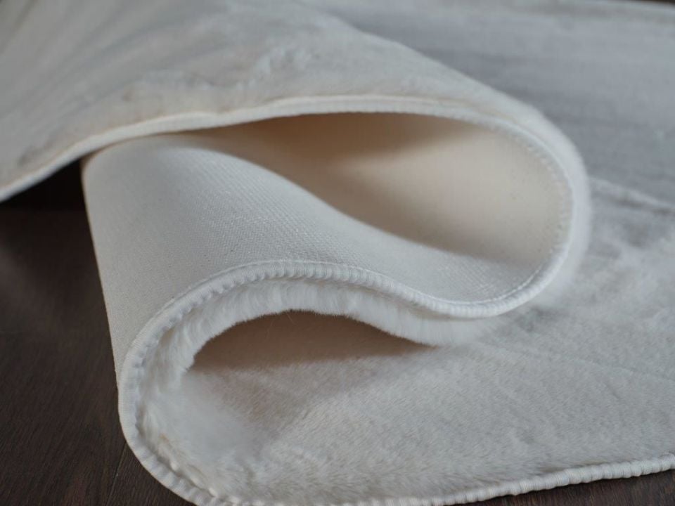 eHalıcım Pisa P15314 Beyaz Yumuşak Tüylü Yuvarlak Post