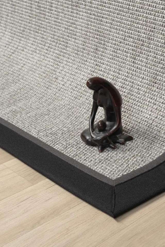 Seyran Halı Bombay 664 Gri Siyah Antrasit Bordürlü Kolay Temizlenen Hav Toz Vermez Sisal Halı